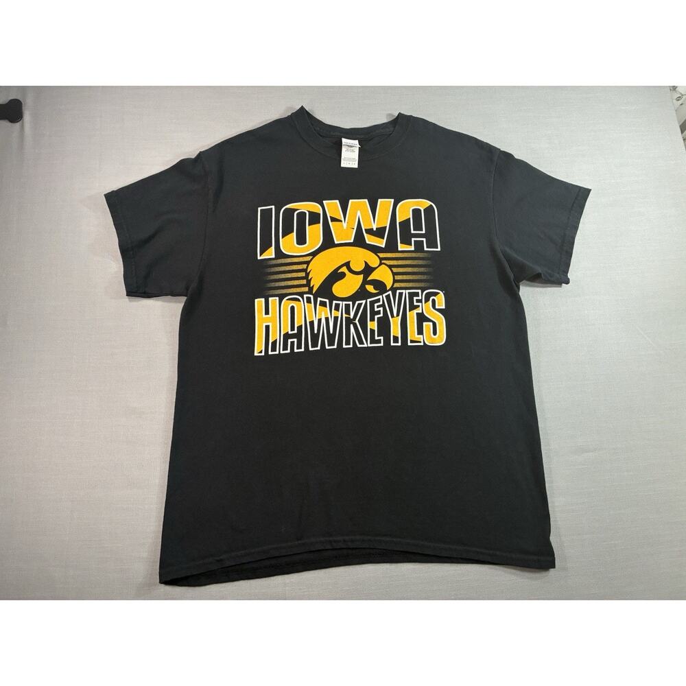 Iowa Hawkeyes T-Shirt Black Gildan NCAA College Football Graphic Tee L